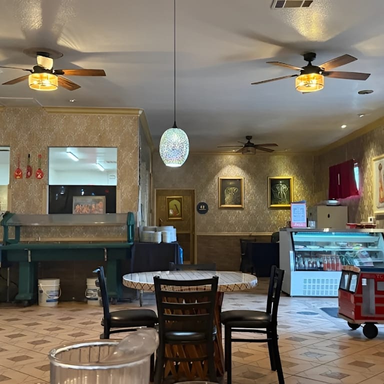 A Warm And Inviting Dine-In Experience